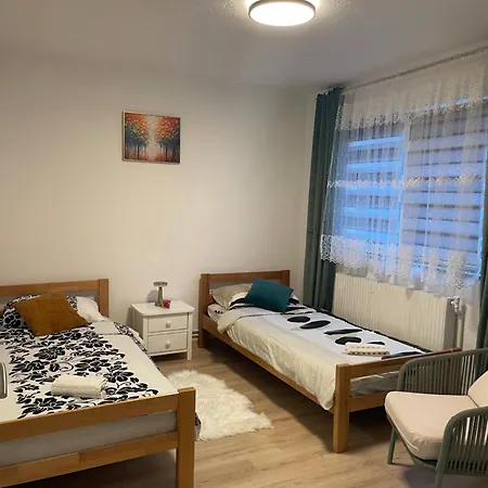 Bujroom Apartman *